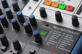 Mezcladora de 12 canales con efectos Presonus AR12C